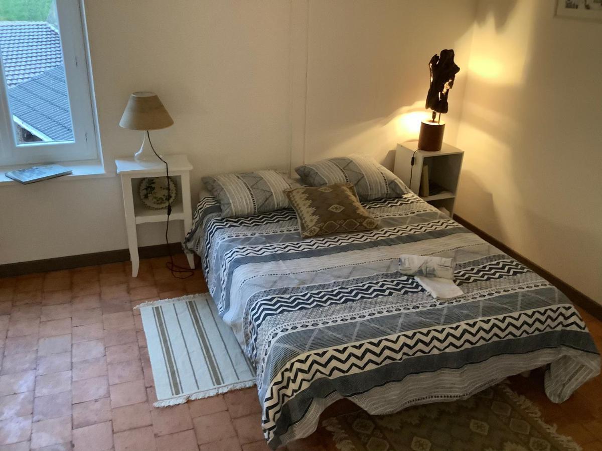 Les Campanules - Neuvy En Sullias Apartment Екстериор снимка